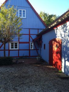 Kundenobjekt Fachwerkhaus mal anders, blau-rot